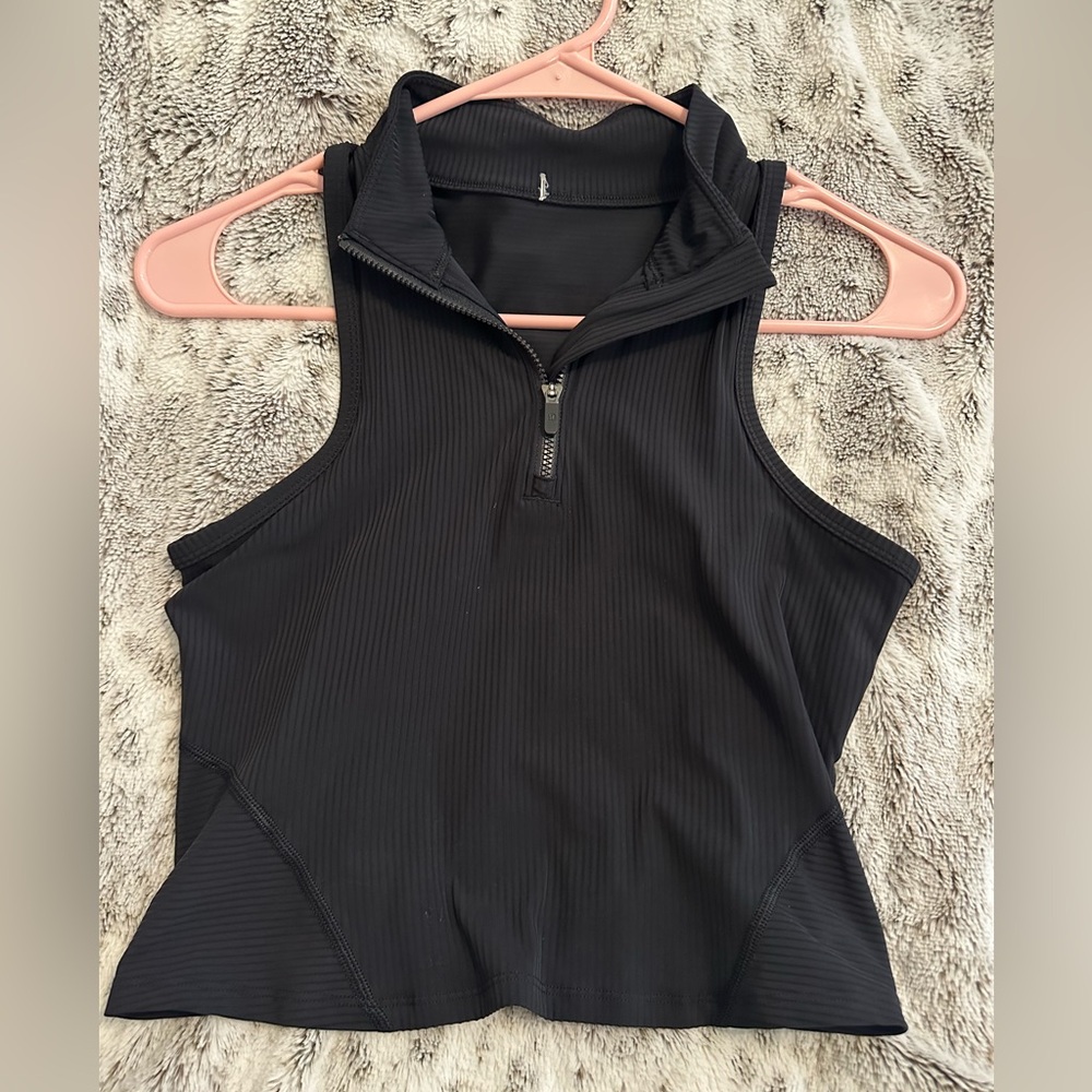 Lululemon ribbed zip front cropped tank top